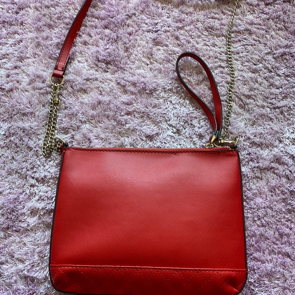 Beautiful Red leather GUESS bag - Picture 2 of 4
